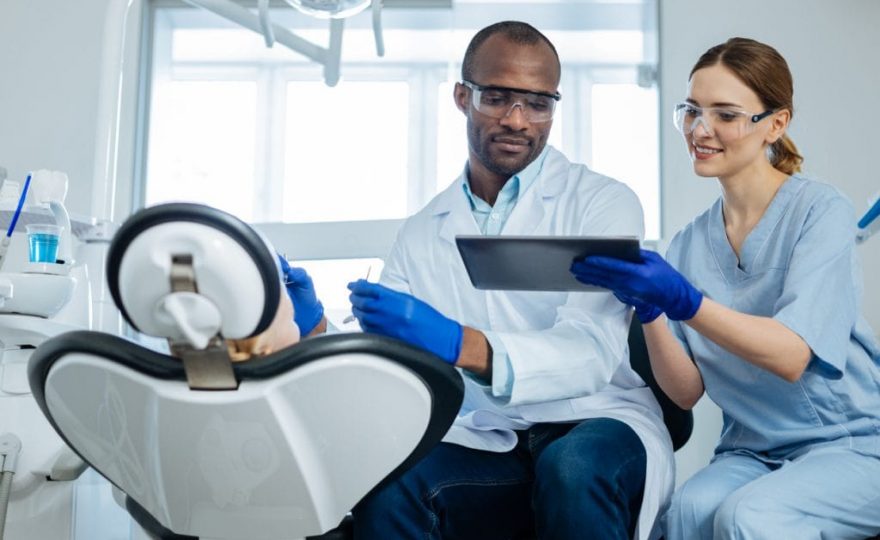 Automatização de processos na odontologia: 7 vantagens para sua clínica